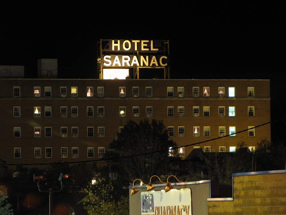 Saranac Lake - Hotel Saranac