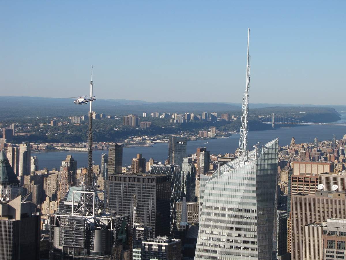 Blick vom Empire State Building - New York City . NYPD